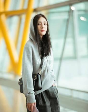 娱乐吃瓜酱卫衣,时尚与趣味并存 第2张 娱乐吃瓜酱卫衣,时尚与趣味并存 第2张